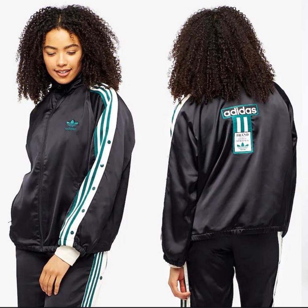 Vintage satin Adidas women’s jacket - special edition- size XS (oversized fit)